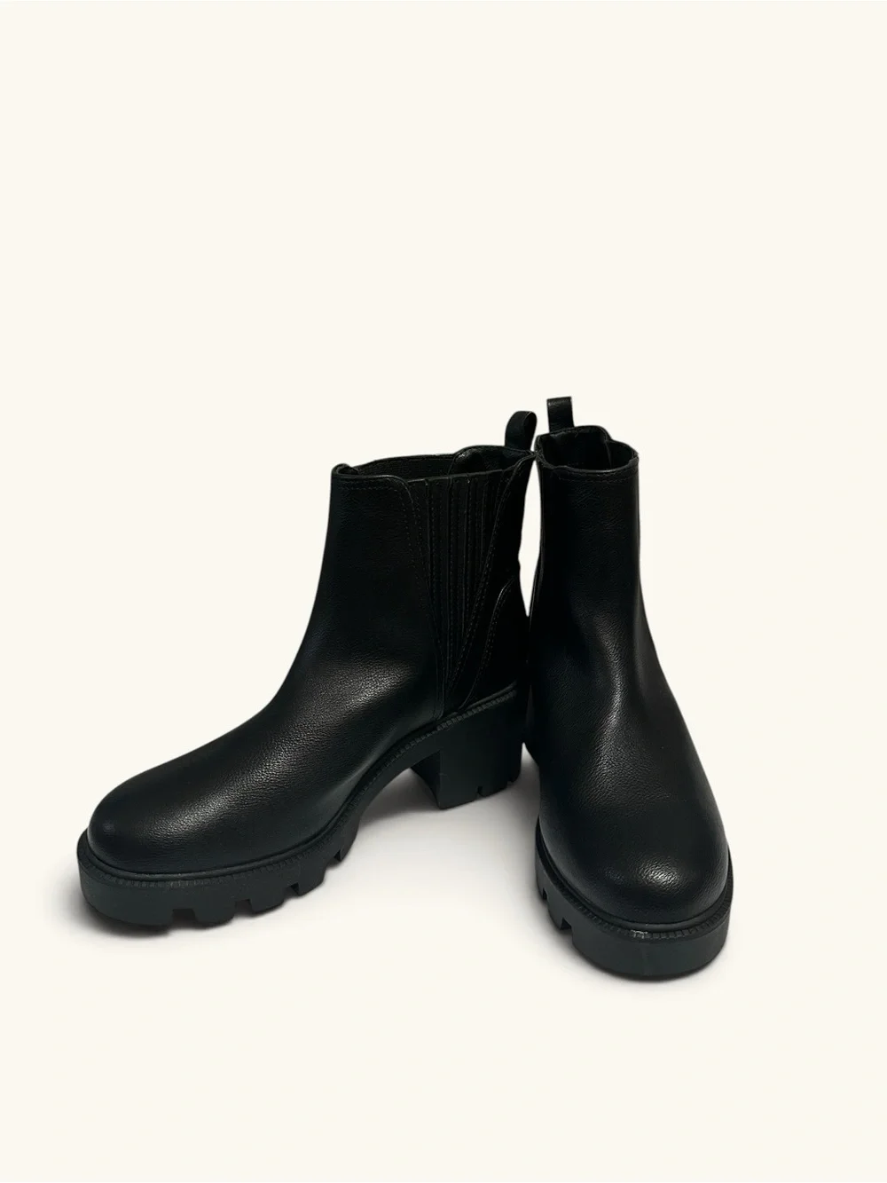 Dolce Vita. NWOT. Black Lug Sole Chelsea Ankle Boots